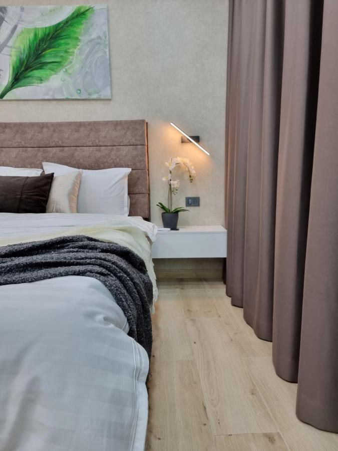 Casa Chiper - Apartament Parter Braşov Extérieur photo