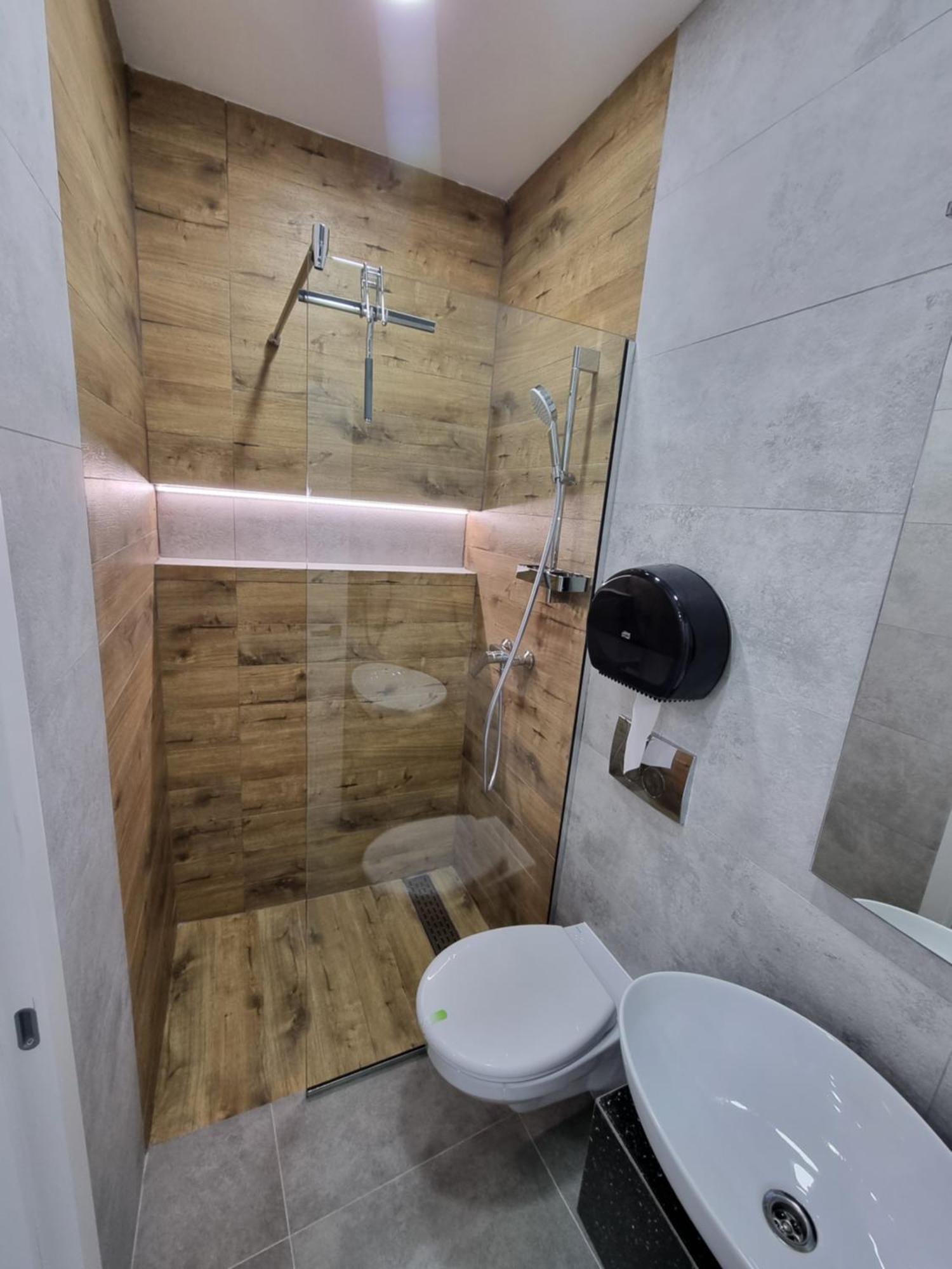 Casa Chiper - Apartament Parter Braşov Extérieur photo