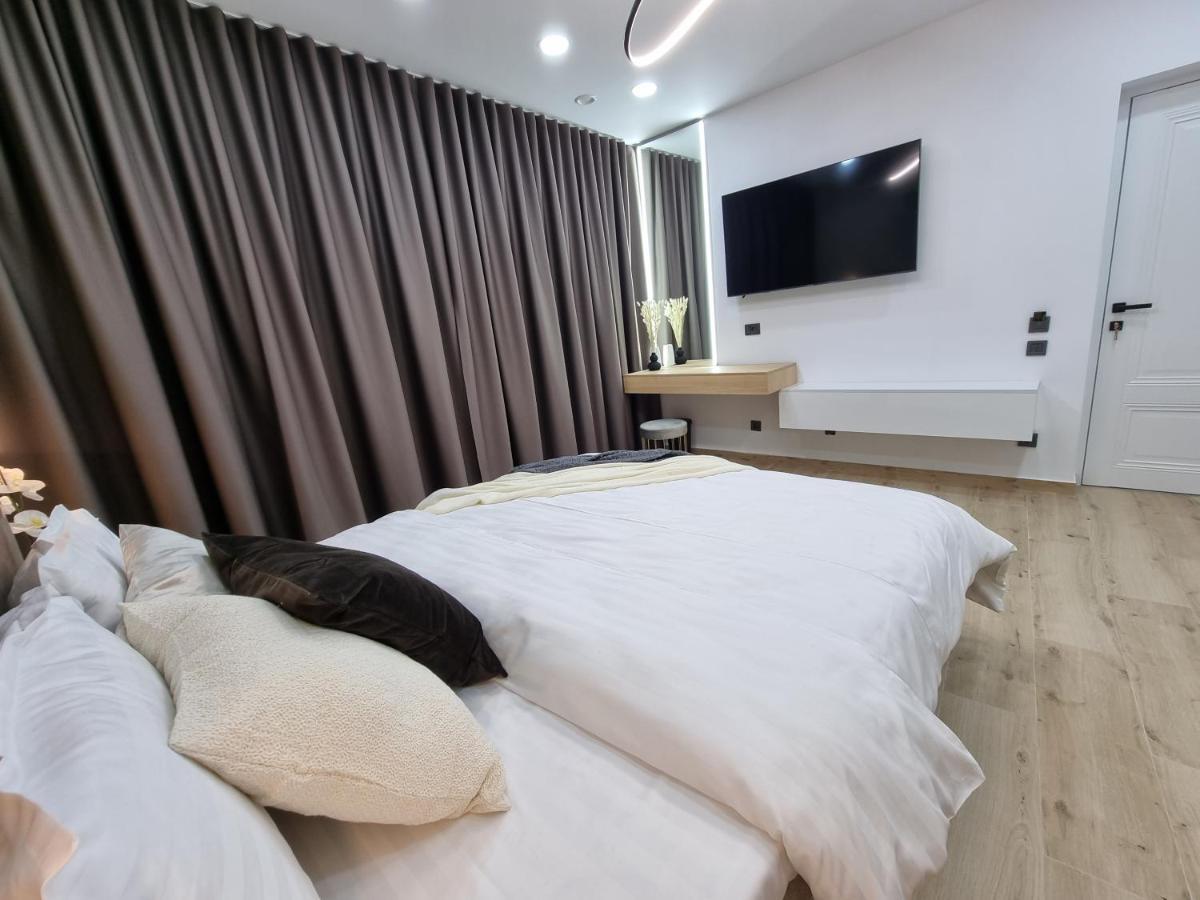 Casa Chiper - Apartament Parter Braşov Extérieur photo