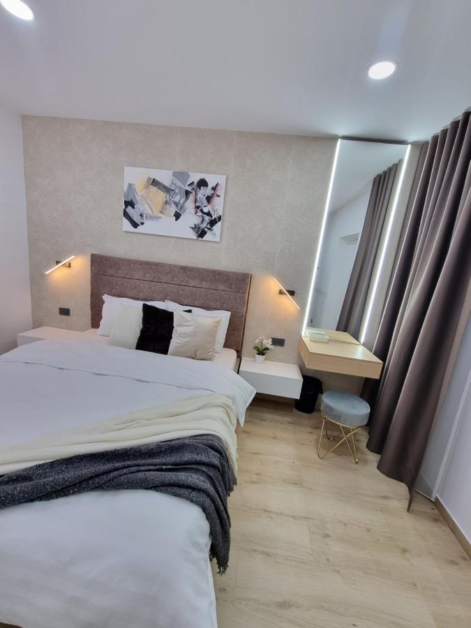Casa Chiper - Apartament Parter Braşov Extérieur photo