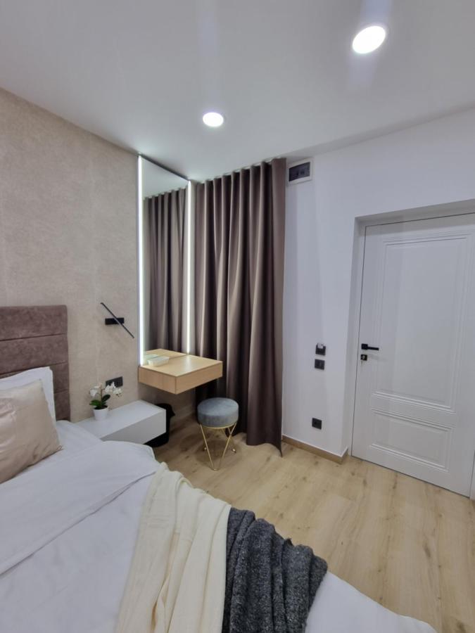 Casa Chiper - Apartament Parter Braşov Extérieur photo